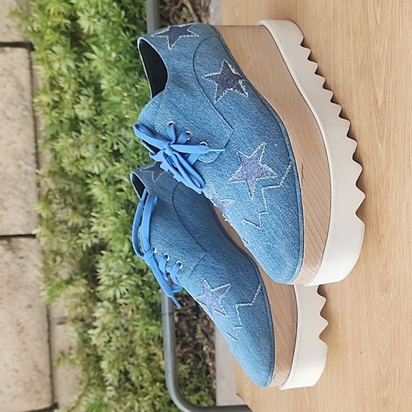 Stella McCartney Light Blue Denim Elyse Stars Platform Lace Up Sneakers Sz 37.5 - Picture 1 of 12